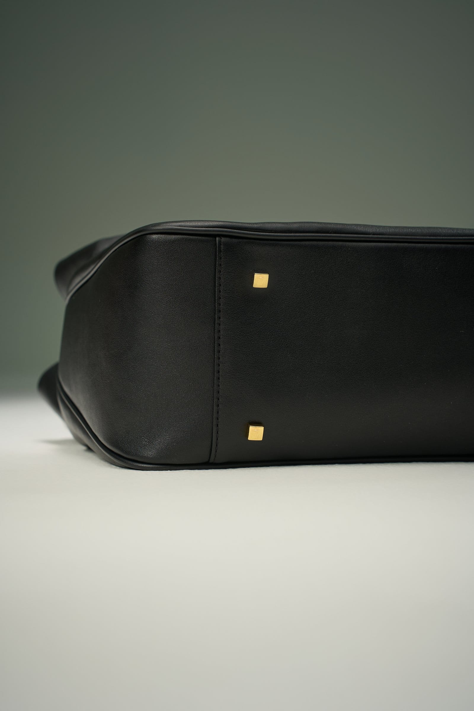 OLEADA NYC Tote Bag > Leather Tote Bag For Women > Mini Handbag > Convertible To Shoulder Bag > Fits 14" laptop> Marina Tote