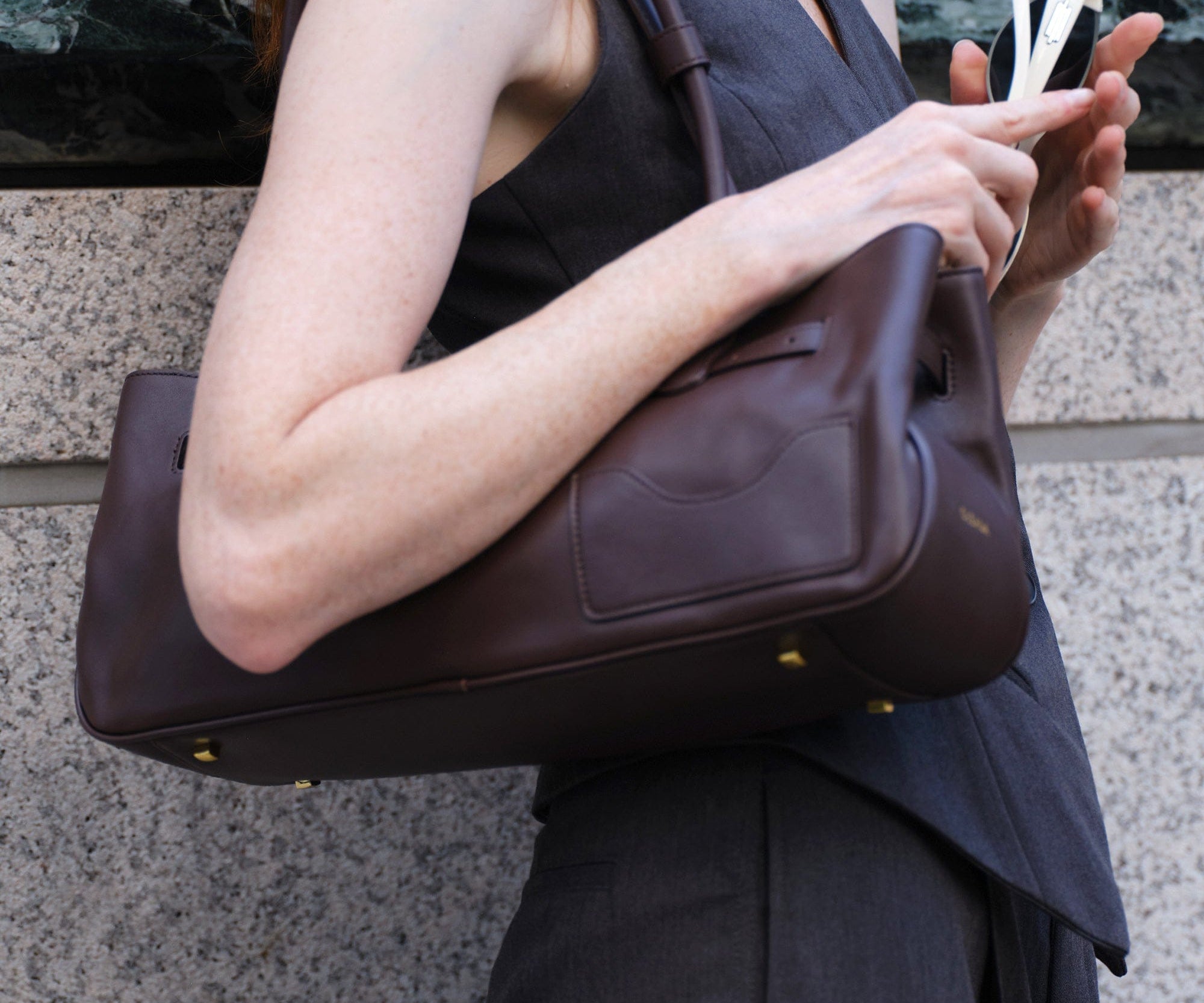 OLEADA NYC Tote Bag > Leather Tote Bag For Women > Mini Handbag > Convertible To Shoulder Bag > Fits iPad> Mini Marina Tote