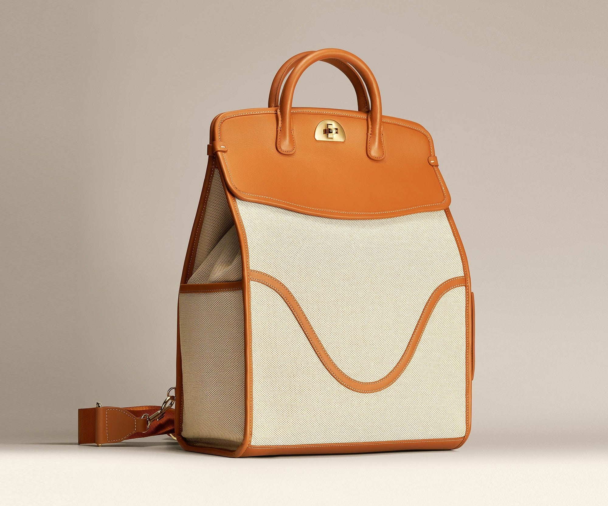 OLEADA NYC Women Work Bag > Leather Bag > Business Travel Backpack > Fits Up To 14'' Laptops Color_Sand Coast Backpack