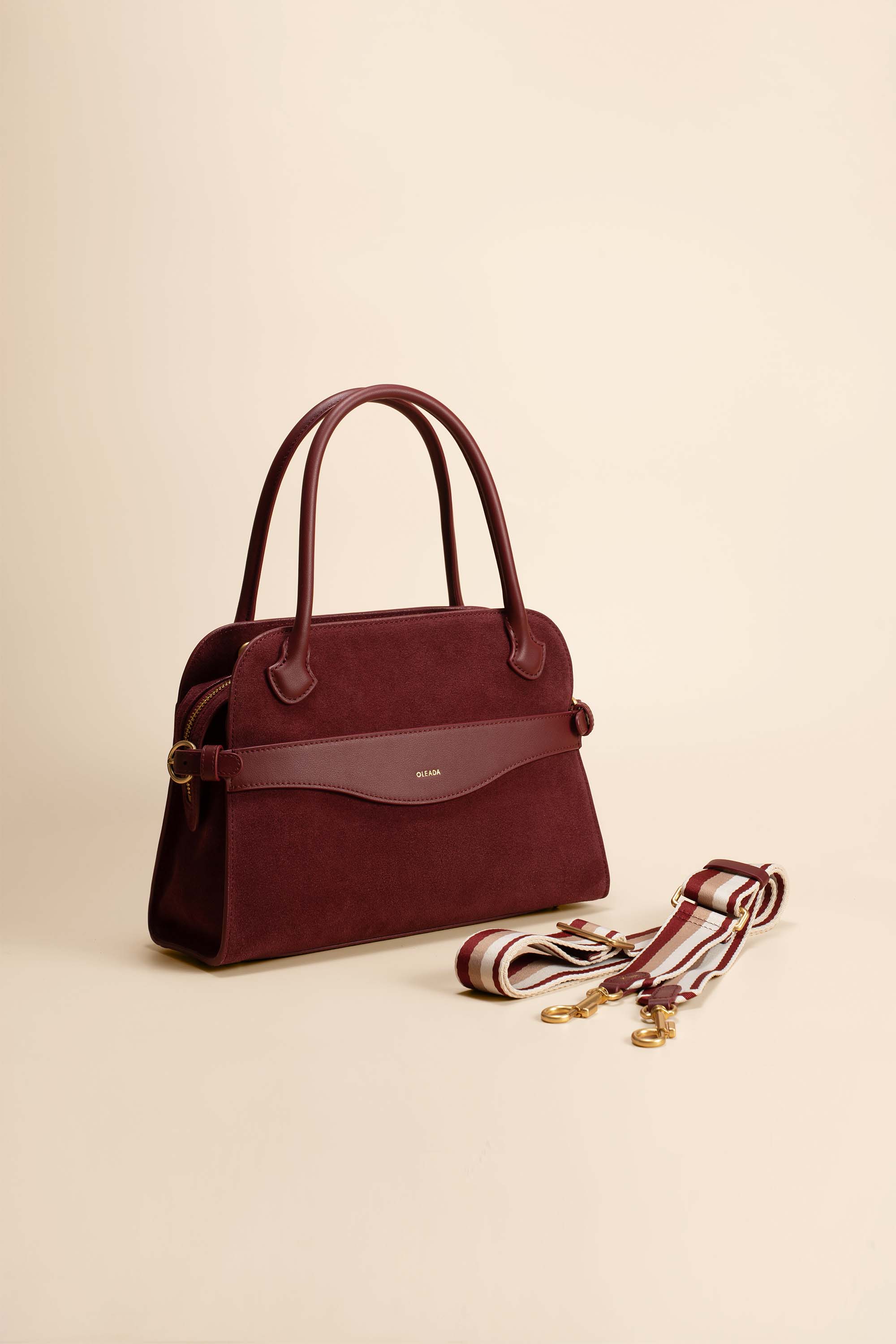 OLEADA NYC Women Work Bag > Leather Bag > Top Handle Handbag > Large Business Satchel > Fits Up To 16'' Laptops> Mini Coast Portfolio Satchel