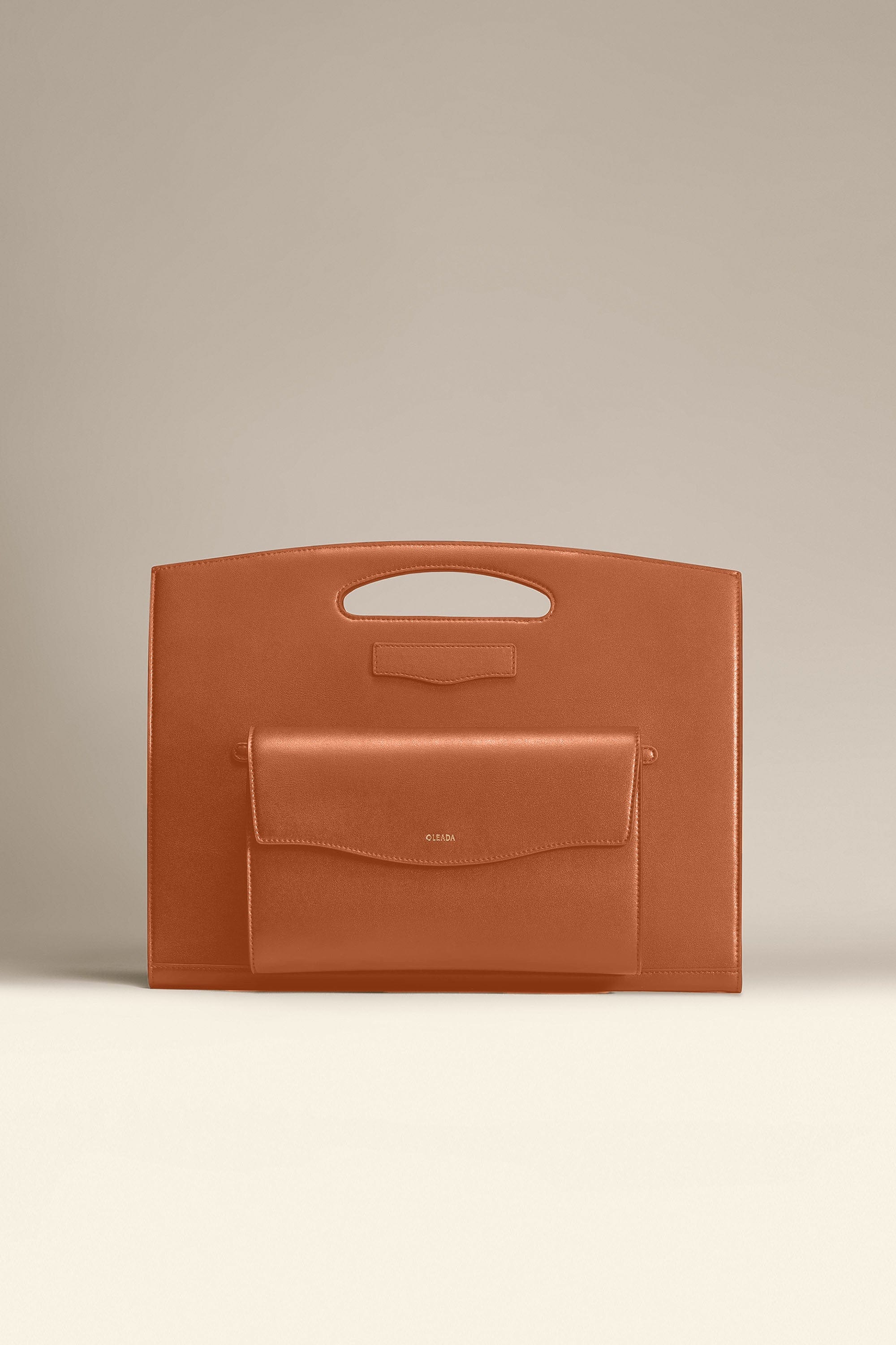 OLEADA NYC Women Work Leather Bag > Business Laptop Sleeve > 16 Inch Laptop Bag > Portable Laptop Briefcase > MacBook Pro Laptop Sleeve Captain Sleeve Suite Plus