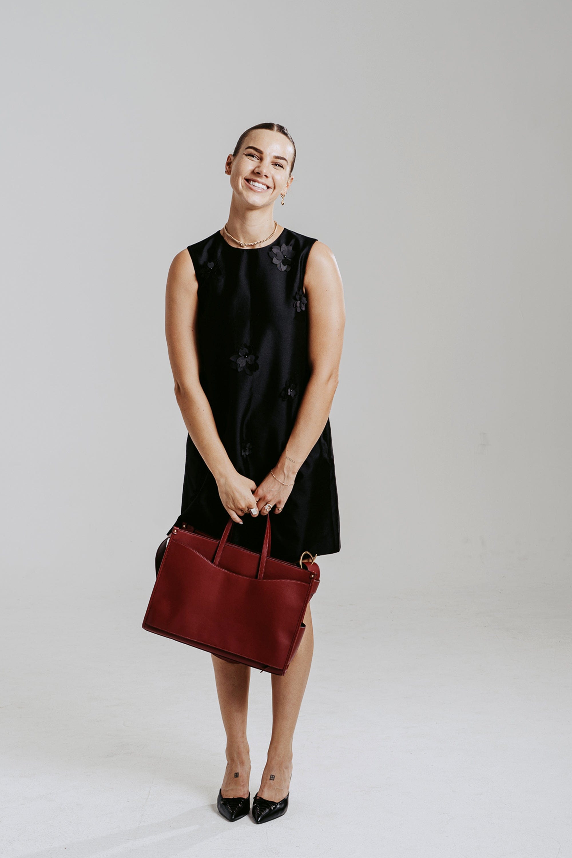 OLEADA NYC Work Tote Bag > Leather Work Tote For Women > Large Capacity Bag > 16 Inch Laptop Bag > Convertible To Shoulder Bag Reverie Tote