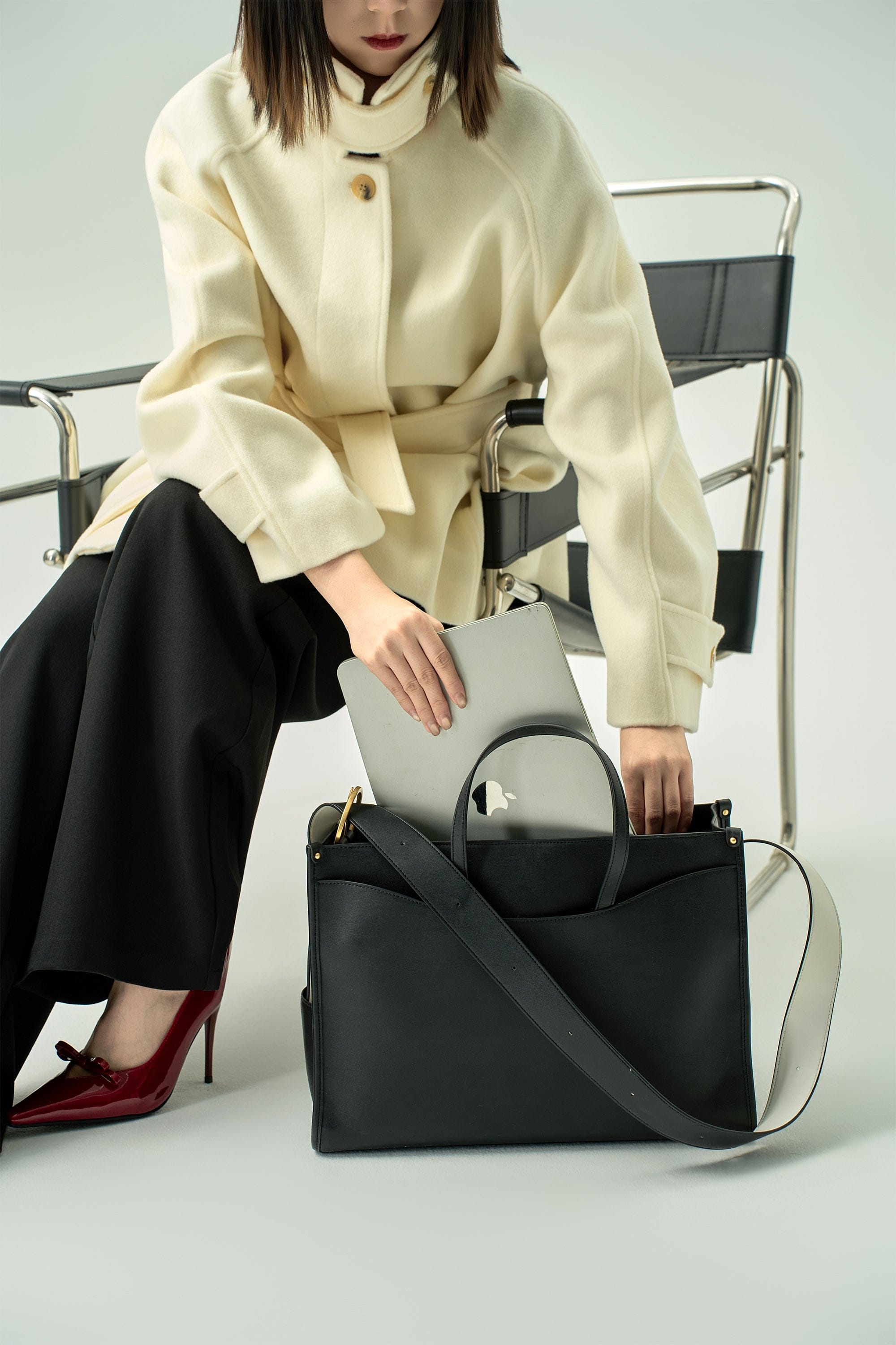 OLEADA NYC Work Tote Bag > Leather Work Tote For Women > Large Capacity Bag > 16 Inch Laptop Bag > Convertible To Shoulder Bag Reverie Tote