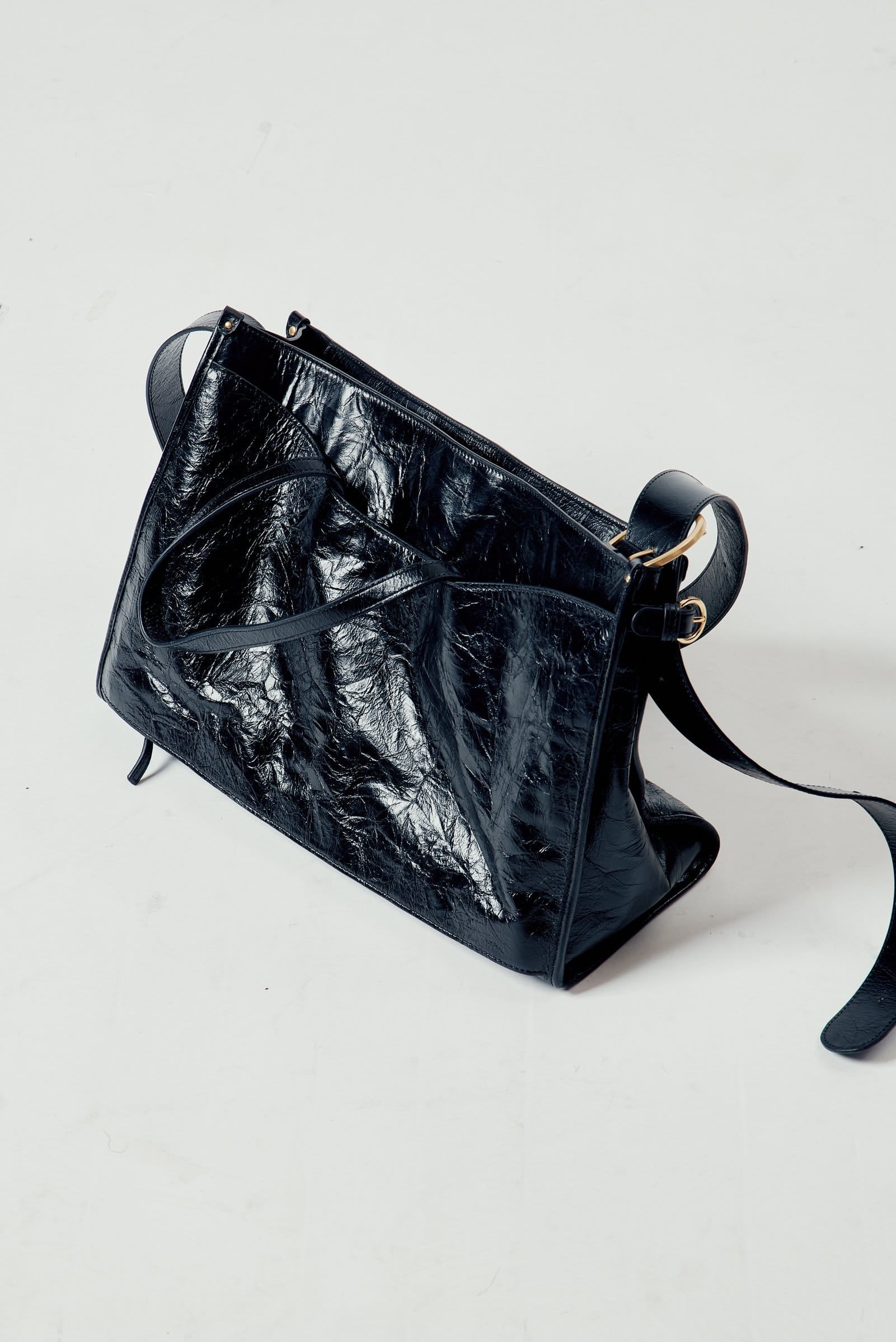 OLEADA NYC Work Tote Bag > Leather Work Tote For Women > Large Capacity Bag > 16 Inch Laptop Bag > Convertible To Shoulder Bag Reverie Tote